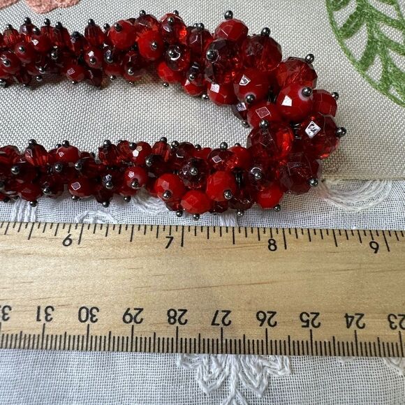 Beautiful Red Cluster Necklace 16” - Picture 4 of 5